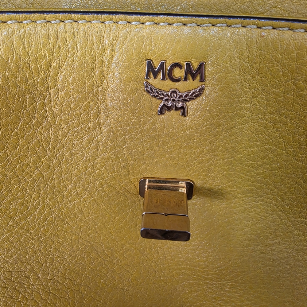 MCM Yellow Croc-Texture Top Handle Shoulder Bag - Picture 4 of 15